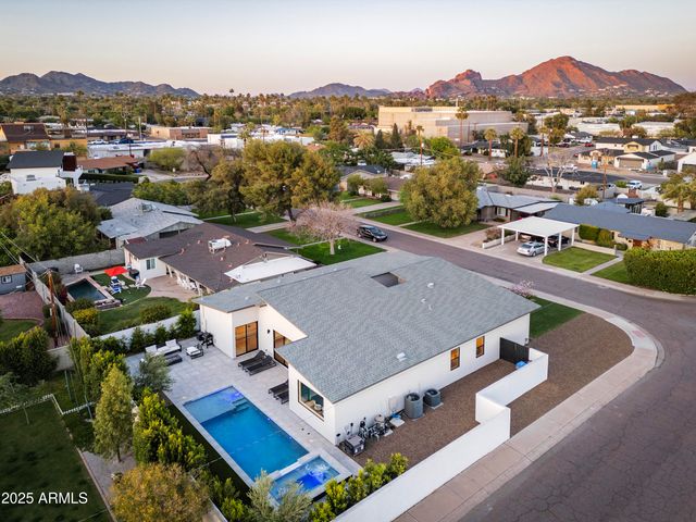 4002 N 33RD Place, Phoenix, AZ 85018