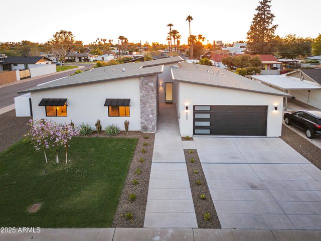 4002 N 33RD Place, Phoenix, AZ 85018