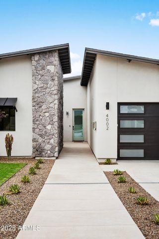 4002 N 33RD Place, Phoenix, AZ 85018