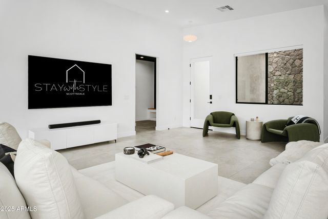 4002 N 33RD Place, Phoenix, AZ 85018