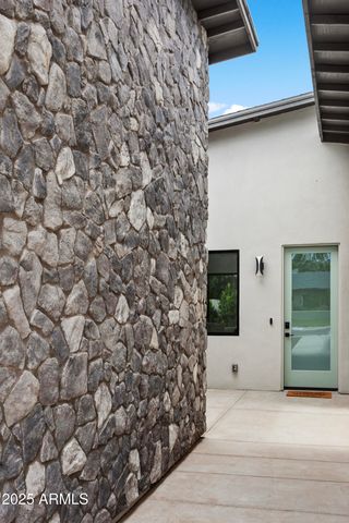 4002 N 33RD Place, Phoenix, AZ 85018