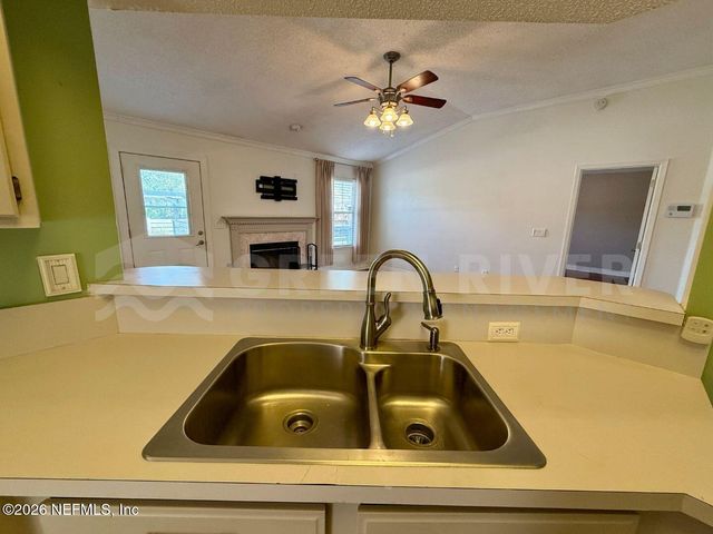 2927 WATERS VIEW Circle, Orange Park, FL 32073