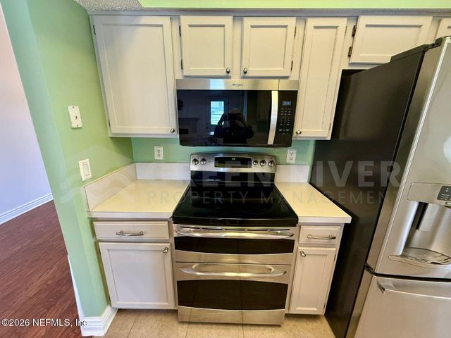 2927 WATERS VIEW Circle, Orange Park, FL 32073