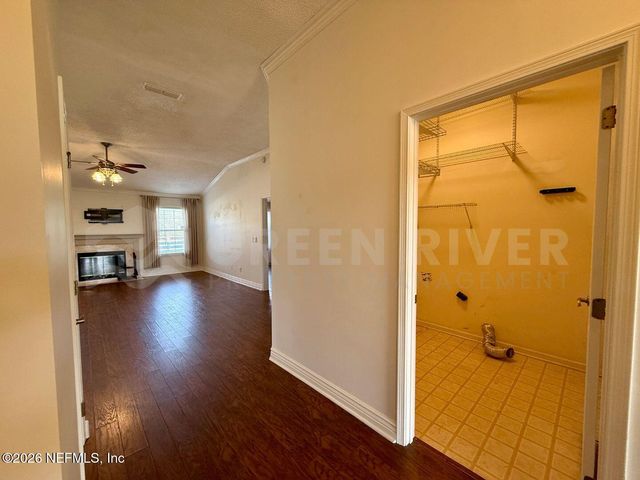 2927 WATERS VIEW Circle, Orange Park, FL 32073