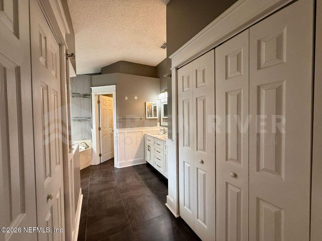 2927 WATERS VIEW Circle, Orange Park, FL 32073