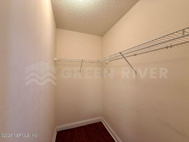 2927 WATERS VIEW Circle, Orange Park, FL 32073