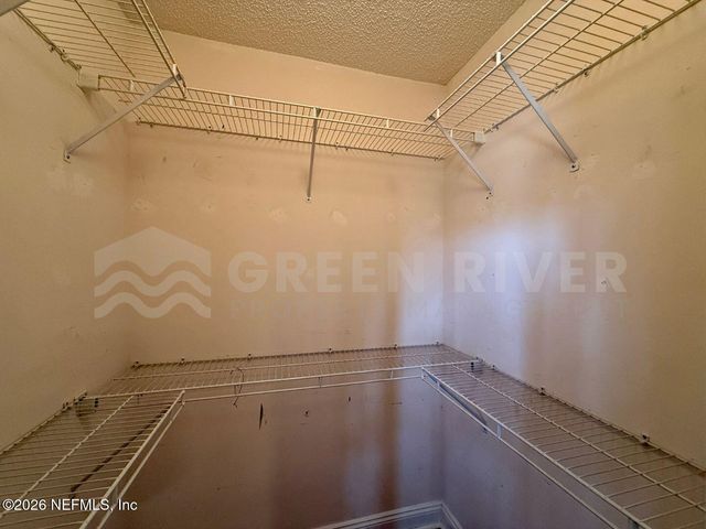 2927 WATERS VIEW Circle, Orange Park, FL 32073