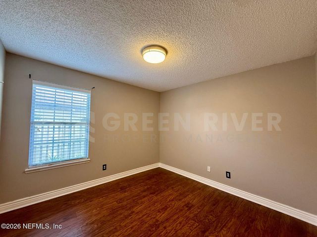 2927 WATERS VIEW Circle, Orange Park, FL 32073