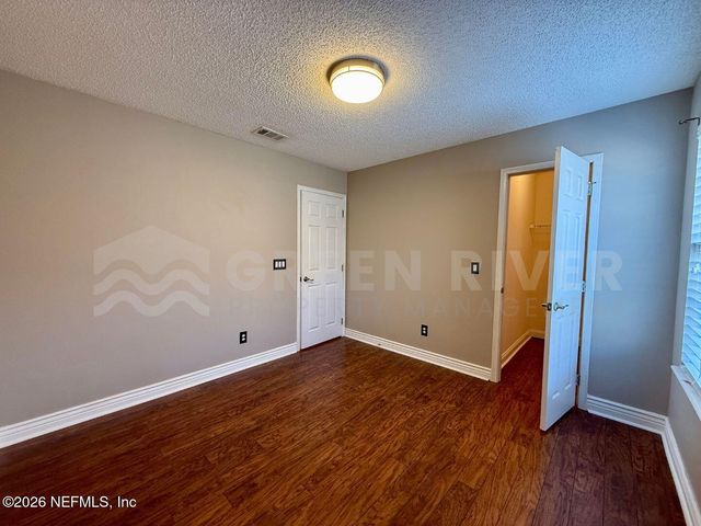 2927 WATERS VIEW Circle, Orange Park, FL 32073