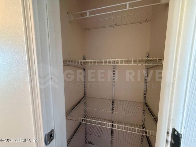 2927 WATERS VIEW Circle, Orange Park, FL 32073