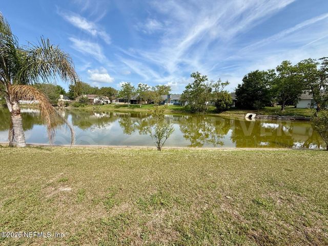 2927 WATERS VIEW Circle, Orange Park, FL 32073