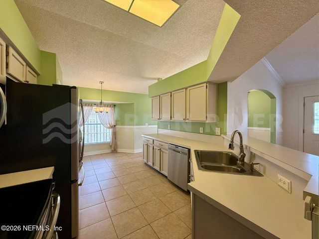 2927 WATERS VIEW Circle, Orange Park, FL 32073