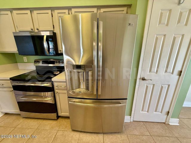 2927 WATERS VIEW Circle, Orange Park, FL 32073