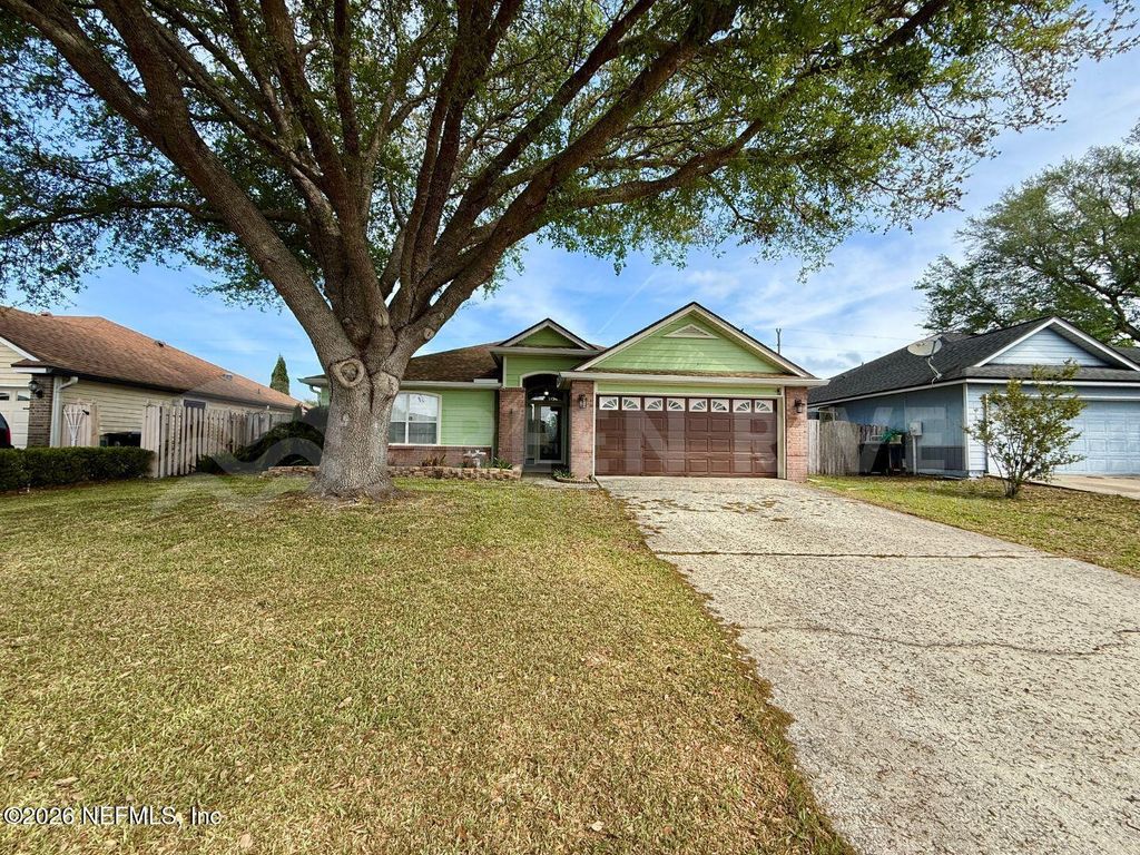 2927 WATERS VIEW Circle, Orange Park, FL 32073