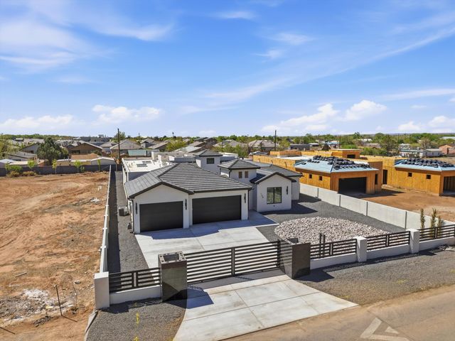 128 Los Ranchos Road NW, Albuquerque, NM 87107