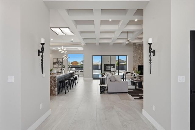 128 Los Ranchos Road NW, Albuquerque, NM 87107