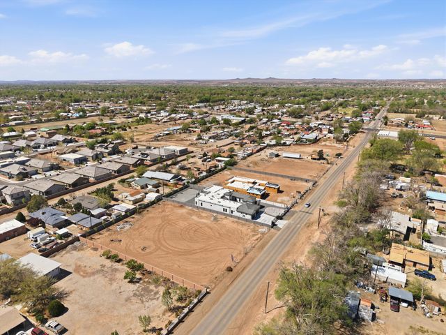 128 Los Ranchos Road NW, Albuquerque, NM 87107