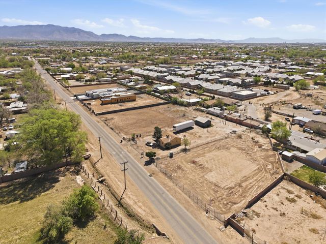 128 Los Ranchos Road NW, Albuquerque, NM 87107
