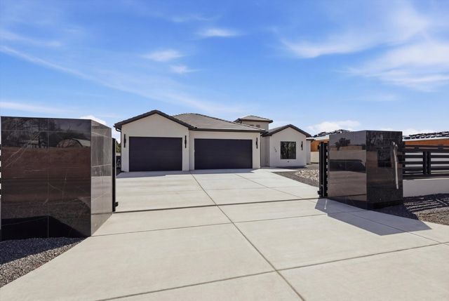 128 Los Ranchos Road NW, Albuquerque, NM 87107