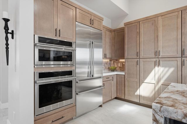 128 Los Ranchos Road NW, Albuquerque, NM 87107