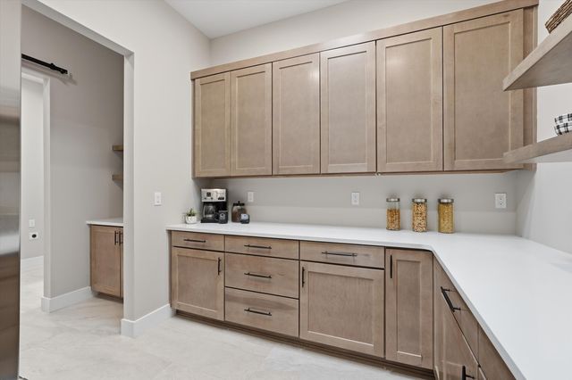 128 Los Ranchos Road NW, Albuquerque, NM 87107