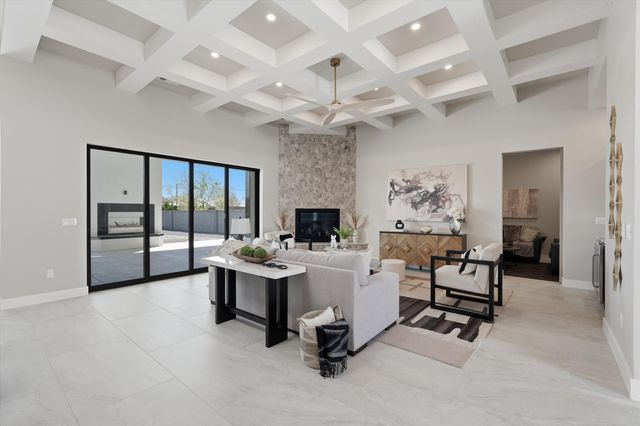 128 Los Ranchos Road NW, Albuquerque, NM 87107