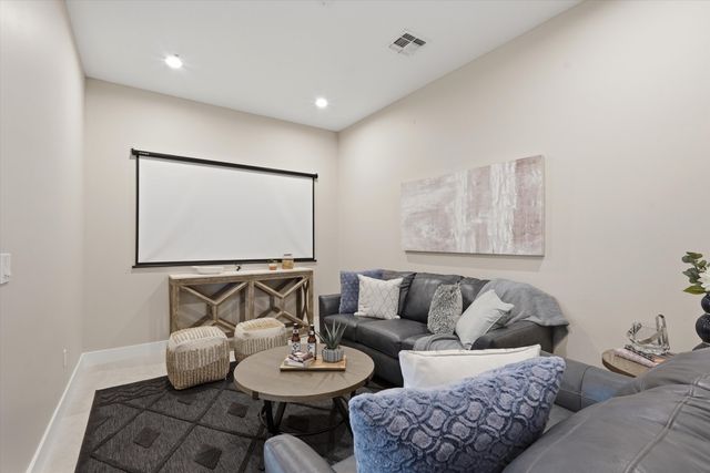 128 Los Ranchos Road NW, Albuquerque, NM 87107