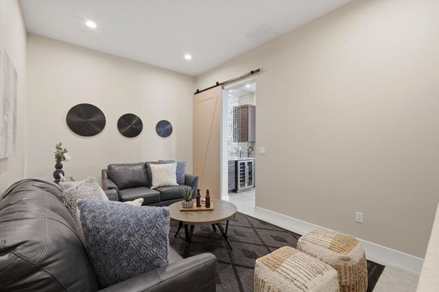 128 Los Ranchos Road NW, Albuquerque, NM 87107