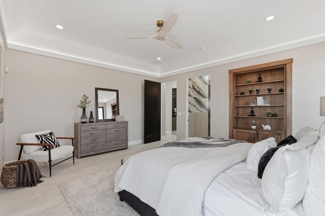 128 Los Ranchos Road NW, Albuquerque, NM 87107