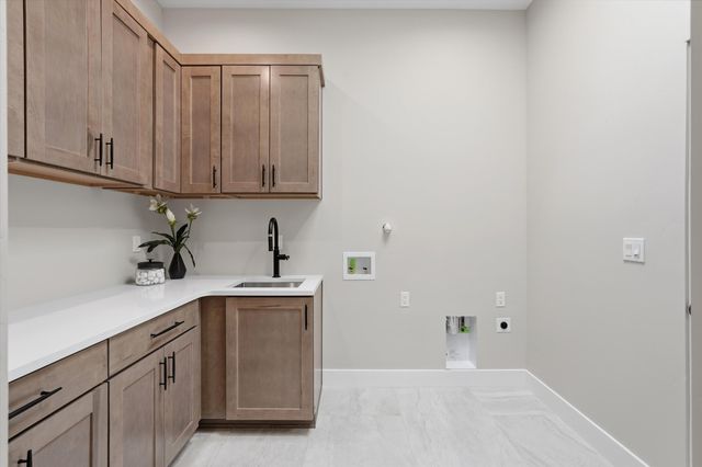 128 Los Ranchos Road NW, Albuquerque, NM 87107
