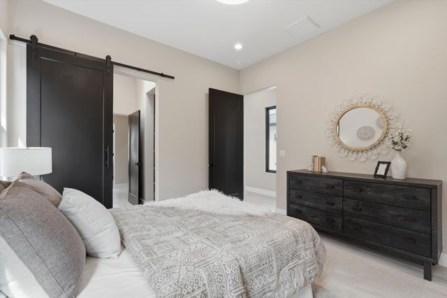 128 Los Ranchos Road NW, Albuquerque, NM 87107