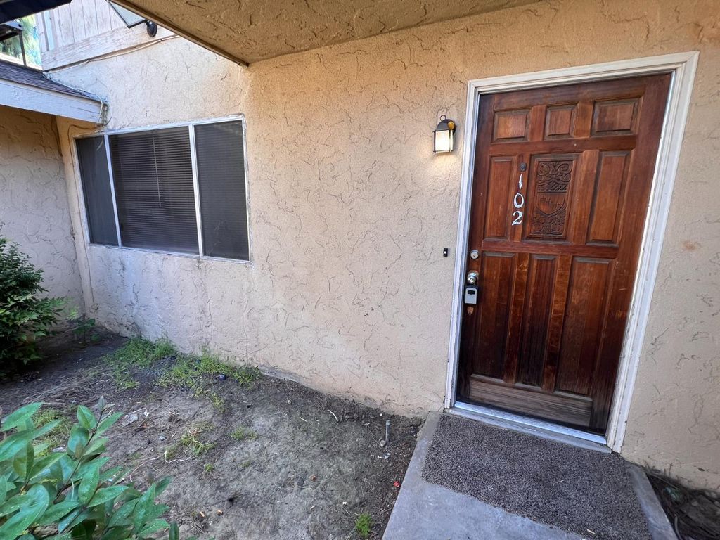 4313 N Emerson Avenue # 102, Fresno, CA 93705