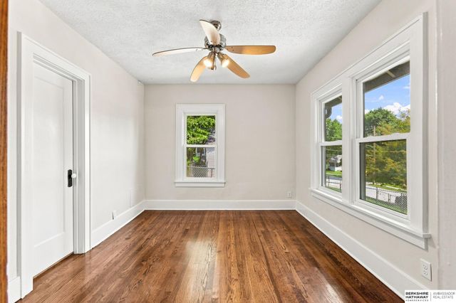 1710 S 55 Street, Omaha, NE 68106