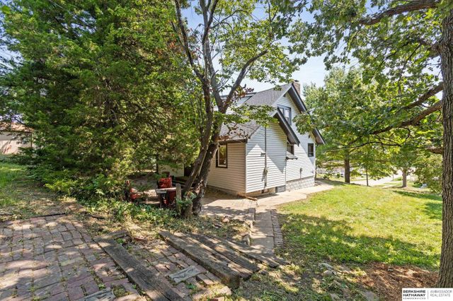 1710 S 55 Street, Omaha, NE 68106