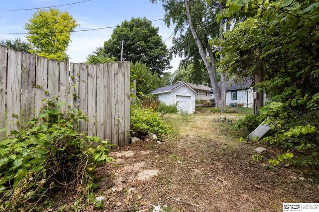 1710 S 55 Street, Omaha, NE 68106