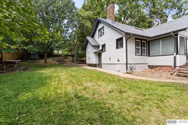 1710 S 55 Street, Omaha, NE 68106