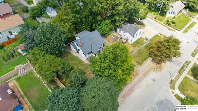 1710 S 55 Street, Omaha, NE 68106