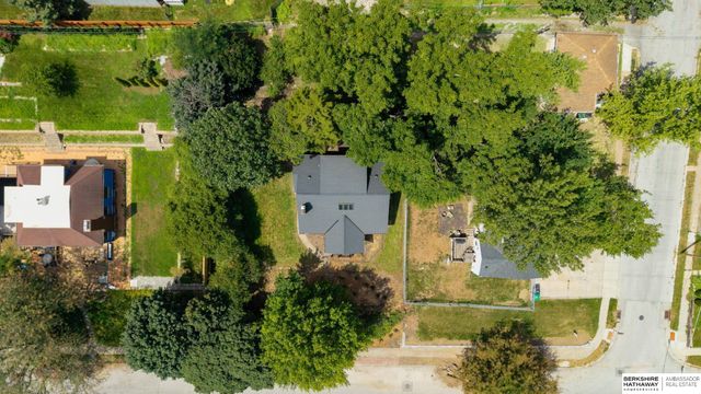 1710 S 55 Street, Omaha, NE 68106