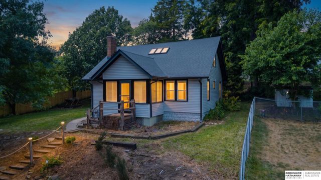 1710 S 55 Street, Omaha, NE 68106