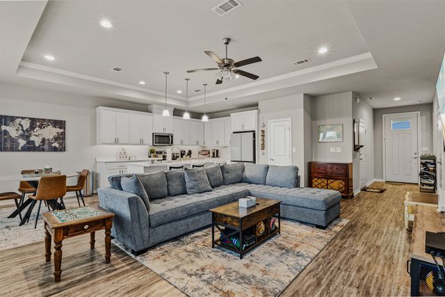 350 Preston Road, Mabank, TX 75147
