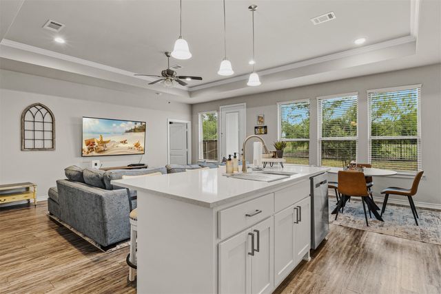350 Preston Road, Mabank, TX 75147