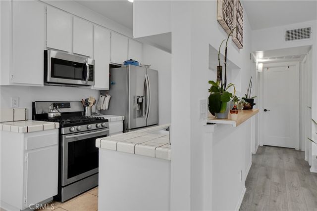 15516 Nordhoff Street 217, North Hills, CA 91343