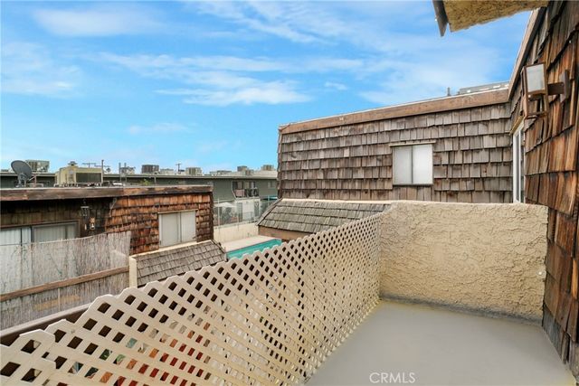 15516 Nordhoff Street 217, North Hills, CA 91343