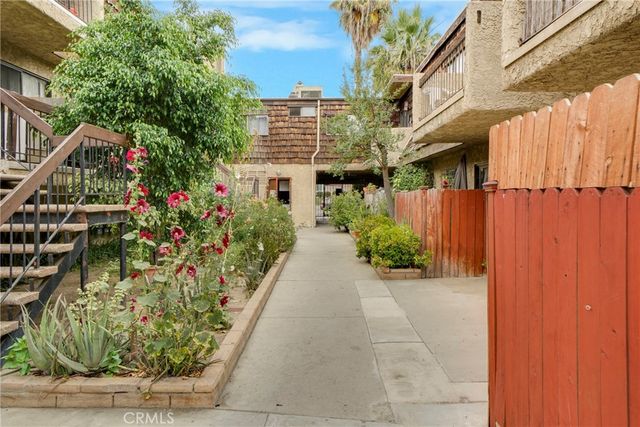 15516 Nordhoff Street 217, North Hills, CA 91343