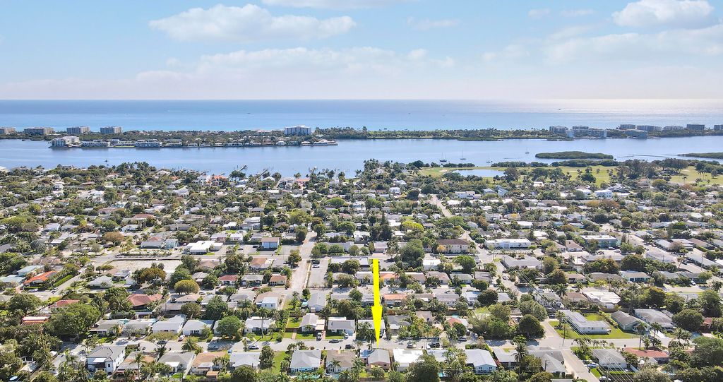 1621 N L Street, Lake Worth Beach, FL 33460
