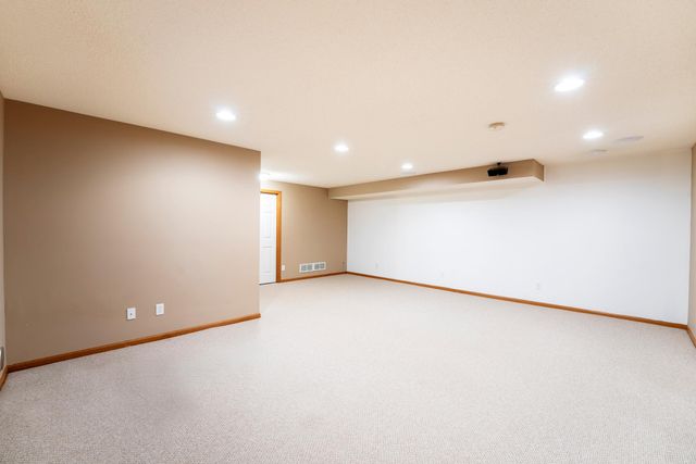 10165 Indigo Drive, Eden Prairie, MN 55347