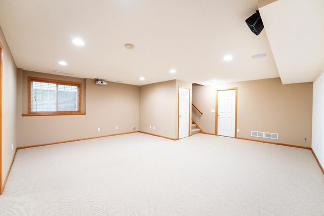 10165 Indigo Drive, Eden Prairie, MN 55347
