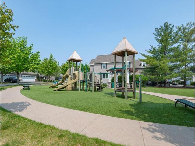 10165 Indigo Drive, Eden Prairie, MN 55347