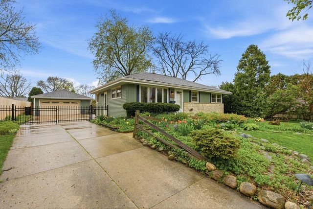 2817 103rd STREET, West Allis, WI 53227