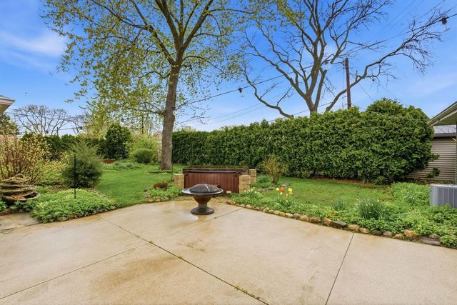 2817 103rd STREET, West Allis, WI 53227